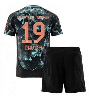 Bayern Munich Alphonso Davies #19 Borta Kläder Barn 2024-25 Kortärmad (+ Korta byxor)
